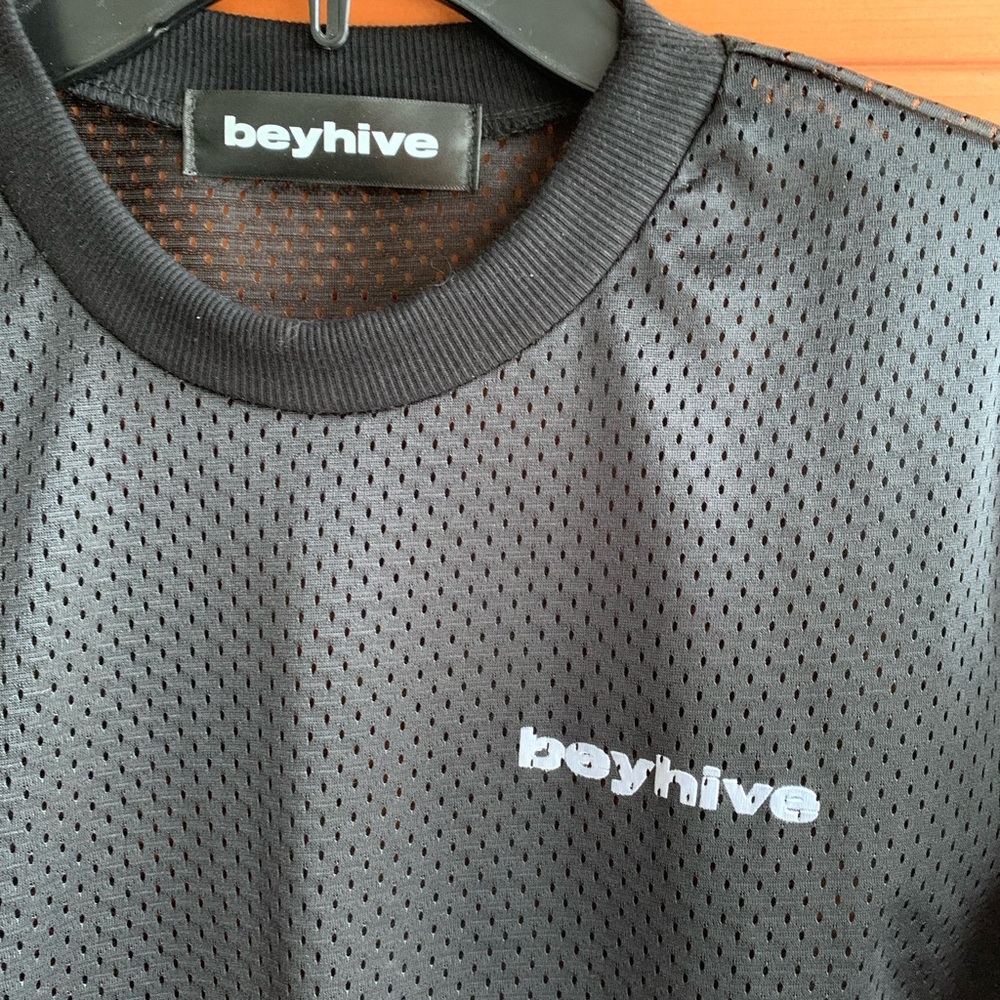 NWOT Beyoncé Beyhive Mesh Shirt Black & White, Small